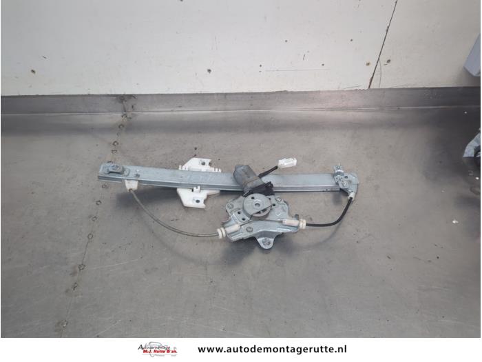 Gebruikte Raammechaniek 4Deurs links-achter Hyundai Matrix O208194