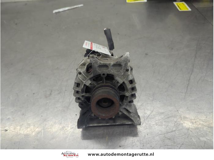 Gebruikte Dynamo Mercedes B-Klasse O208202