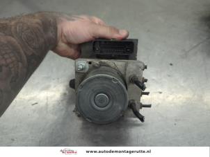 O208223 Gebruikte abs pomp Opel Corsa