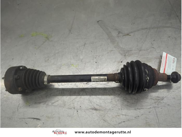 Gebruikte Steekas links-voor Volkswagen Golf O208246