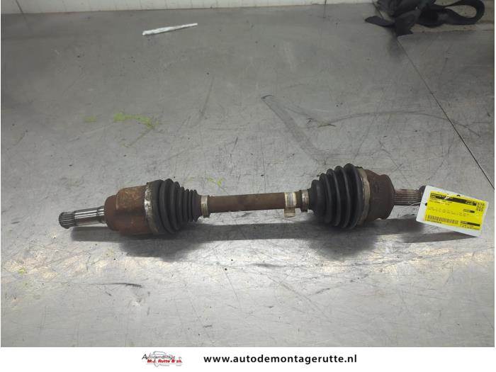 Gebruikte Aandrijfas links-voor Opel Combo O208248