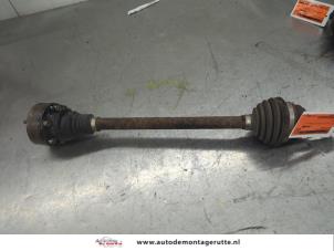 O208250 Gebruikte steekas links-achter Audi TT