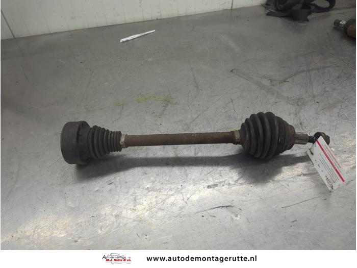 Gebruikte Steekas links-voor Volkswagen Golf O208252