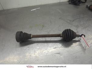 O208252 Gebruikte cardanas links-voor (vwa) Volkswagen Golf