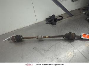 O208259 Gebruikte steekas rechts-voor Hyundai Matrix