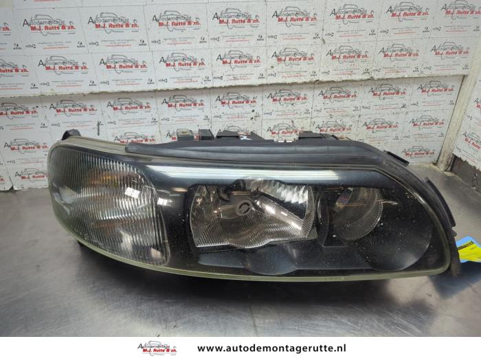 Gebruikte Koplamp rechts Volvo V70 O208276
