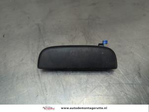 O208280 Gebruikte portiergreep 4deurs links-voor Suzuki Alto