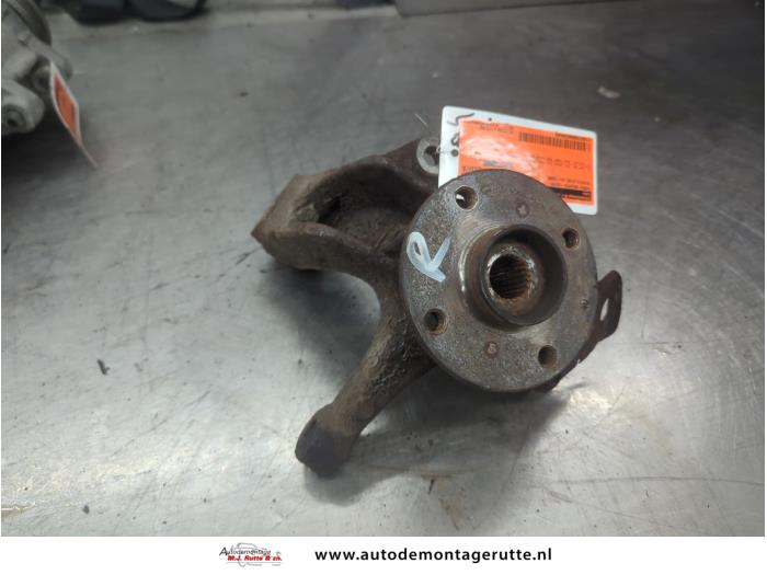 Gebruikte Asschenkel rechts-voor Toyota Aygo O208309