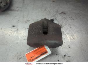 O208303 Gebruikte remklauw (tang) links-voor Volkswagen Golf