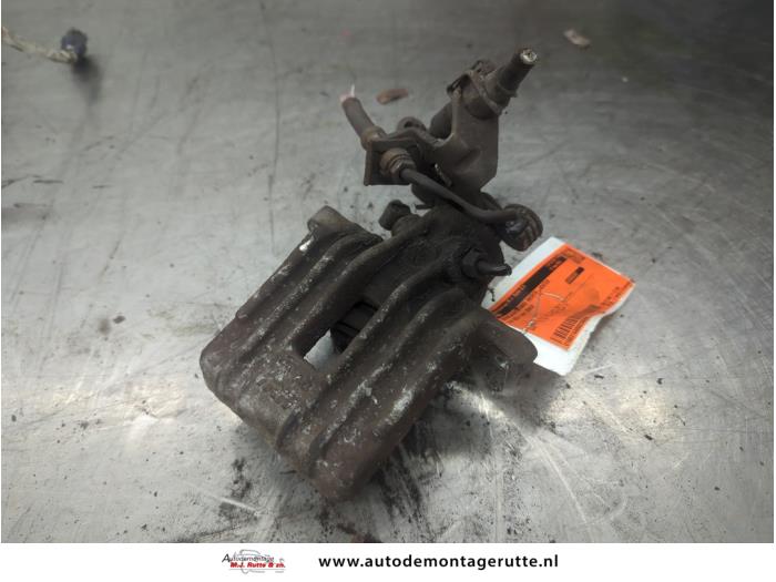 Gebruikte Remklauw (Tang) rechts-achter Volkswagen Golf O208299
