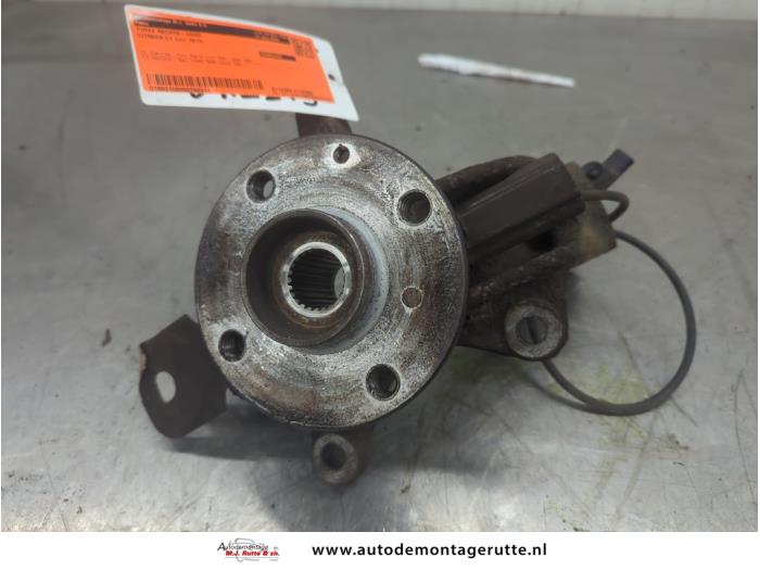 Gebruikte Fusee rechts-voor Citroen C1 O208311