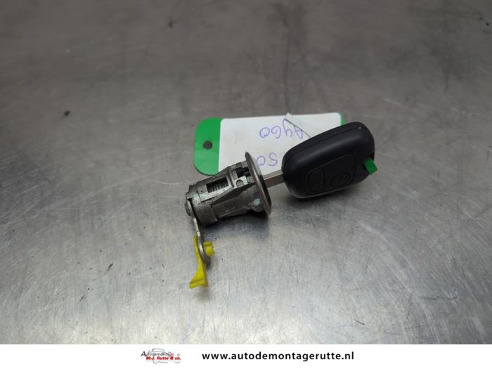 Gebruikte Cilinderslot Portier links Toyota Aygo O208346