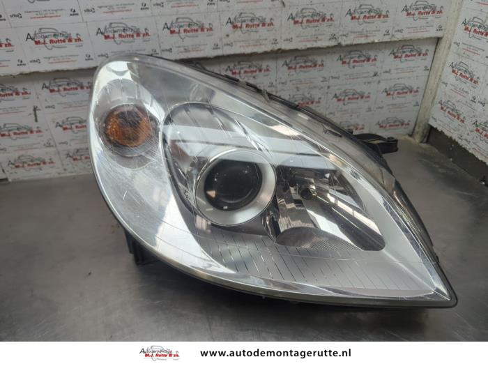 Gebruikte Rechter Koplamp Mercedes B-Klasse O208327