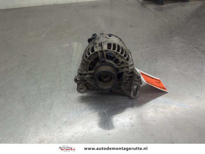 Gebruikte Dynamo Volkswagen Polo O208364