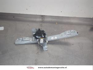 O208390 Gebruikte ruitmechaniek 4deurs rechts-voor Peugeot 208