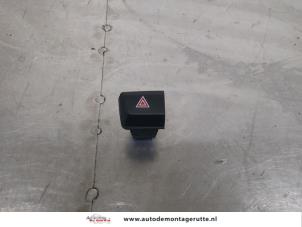 O208408 Gebruikte paniekverlichtings schakelaar Peugeot 208