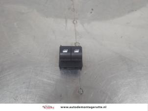 O208405 Gebruikte elektrisch raam schakelaar Peugeot 208
