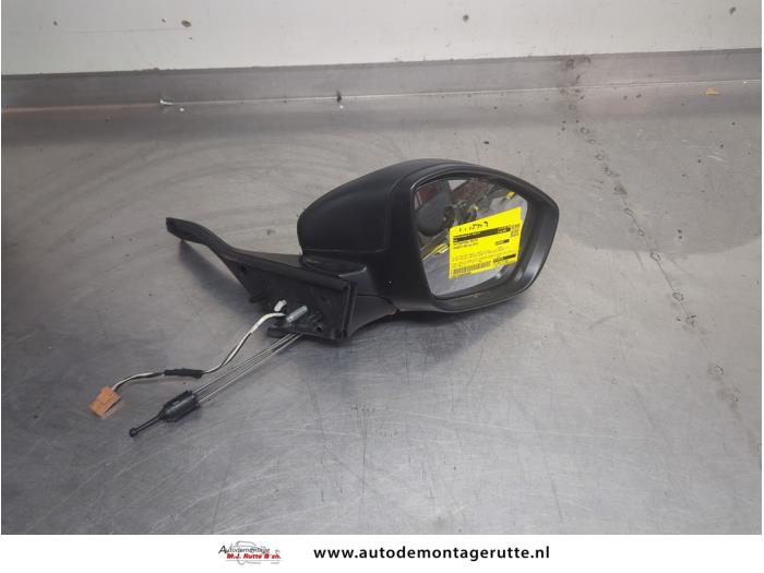 Gebruikte Buitenspiegel rechts Peugeot 208 O208398