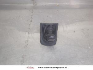 O208413 Gebruikte versnellingspookhoes Peugeot 208