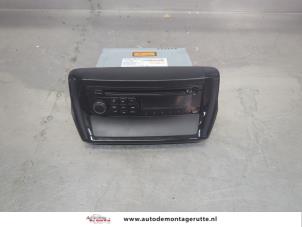 O208419 Gebruikte radio Peugeot 208