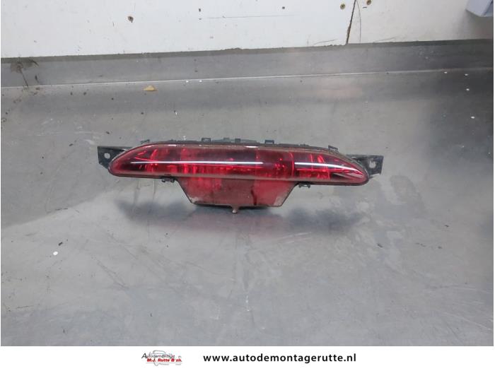 Gebruikte Mistachterlicht Peugeot 208 O208414