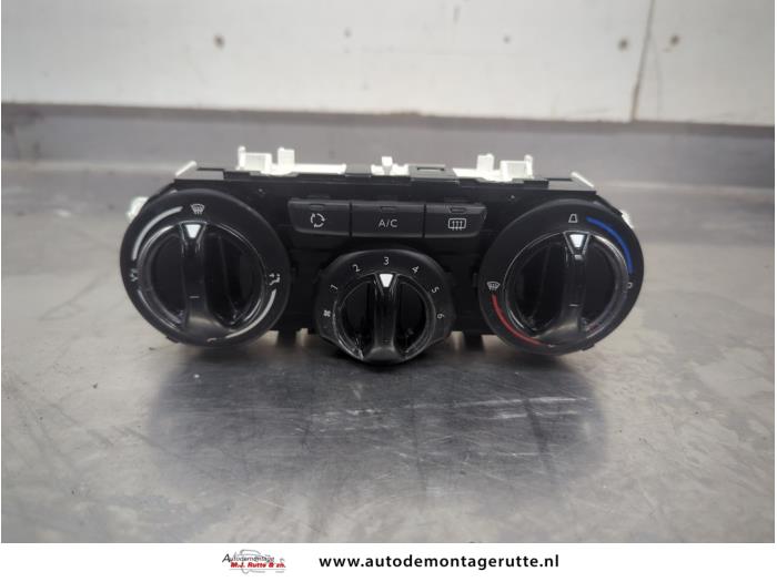 Gebruikte Kachel Bedieningspaneel Peugeot 208 O208420