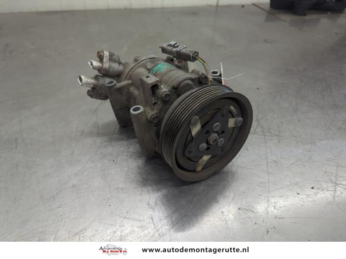 Gebruikte Aircopomp module Renault Modus O208382