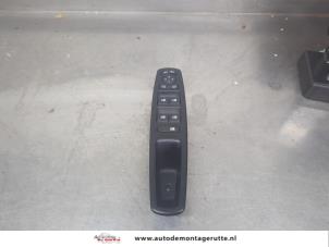 O208438 Gebruikte combischakelaar ramen Renault Scenic