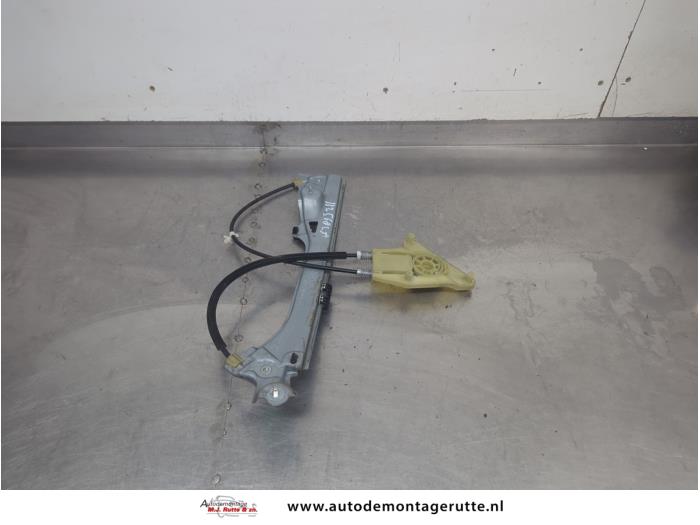 Gebruikte Ruitmechaniek 4Deurs links-achter Renault Laguna O208483
