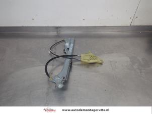 O208483 Gebruikte ruitmechaniek 4deurs links-achter Renault Laguna