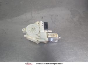 O208501 Gebruikte raammotor portier Renault Laguna
