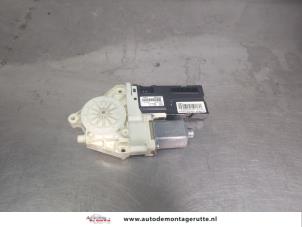 O208499 Gebruikte raammotor portier Renault Laguna
