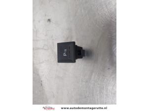 O208509 Gebruikte pdc schakelaar Volkswagen Transporter