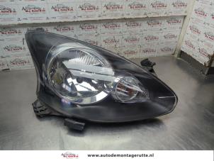 O208529 Gebruikte koplamp rechts Toyota Aygo