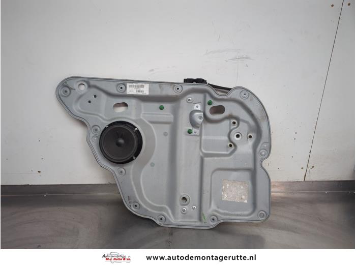 Gebruikte Ruitmechaniek 4Deurs links-achter Volkswagen Touran O208559