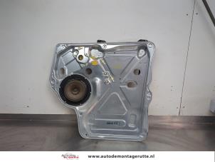 O208563 Gebruikte ruitmechaniek 2deurs rechts-voor Volkswagen Transporter
