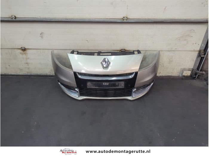 Gebruikte Voorbumper Renault Scenic O208551