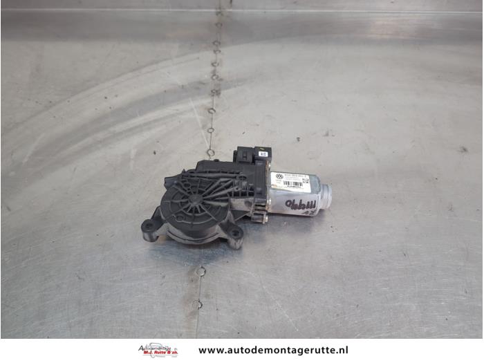 Gebruikte Portierruitmotor Volkswagen Transporter O208582
