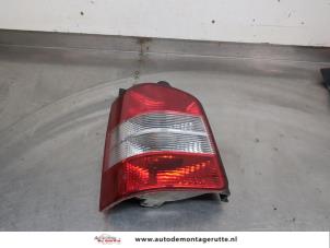 O208581 Gebruikte achterlicht links Volkswagen Transporter