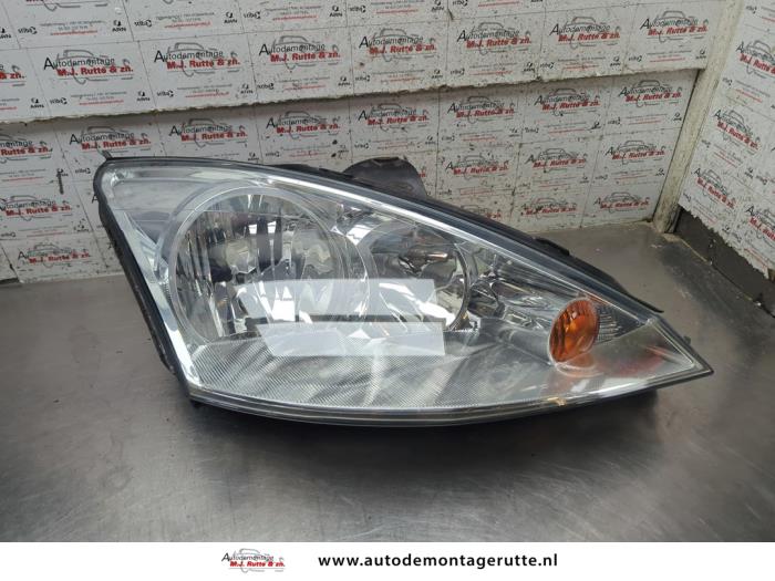 Gebruikte Rechter Koplamp Ford Focus O208596