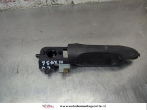 O208595 Gebruikte portiergreep 4deurs links-voor Ford Focus