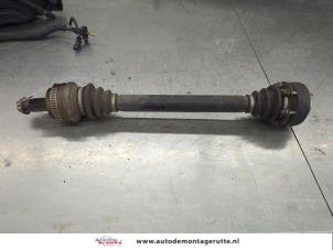 O208645 Gebruikte steekas links-achter BMW 1-Serie