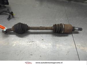 O208648 Gebruikte aandrijfas links-voor Suzuki Alto