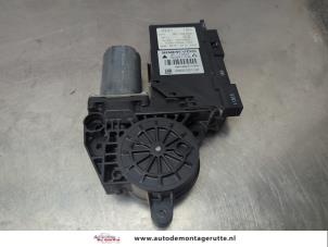 O208652 Gebruikte motor electrisch raam Audi A4