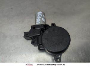 O208691 Gebruikte motor electrisch raam Mazda 3