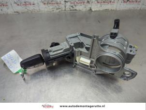 O208705 Gebruikte sleutel+contactslot Opel Astra