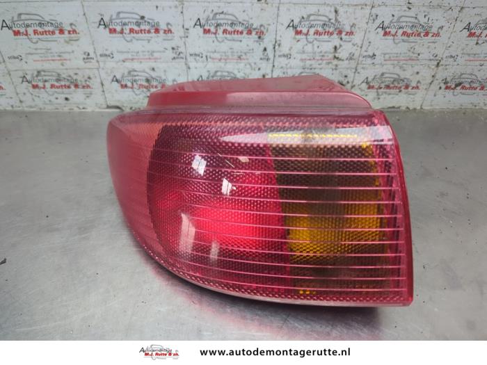 Gebruikte Achterlicht links Mazda 2 O208716