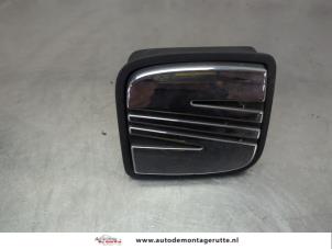 O208726 Gebruikte schakelaar achterklep Seat Ibiza