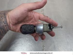 O208737 Gebruikte cilinderslot portier links BMW 3-Serie