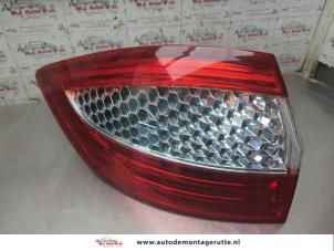 O208788 Gebruikte achterlicht links Ford Mondeo